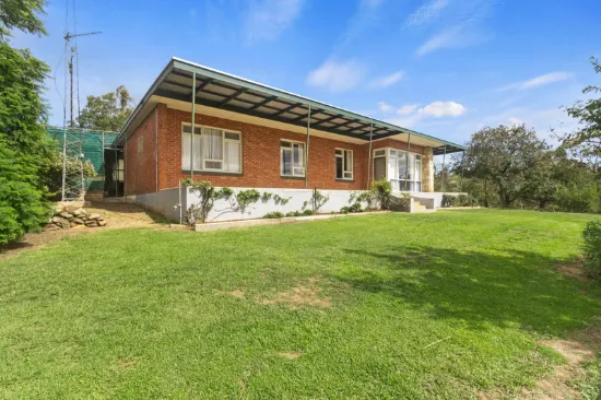 6 Bindarrah Road, Clare, SA 5453
