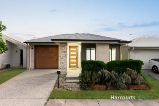 6 Bloomfield Esplanade, South Maclean, Qld 4280