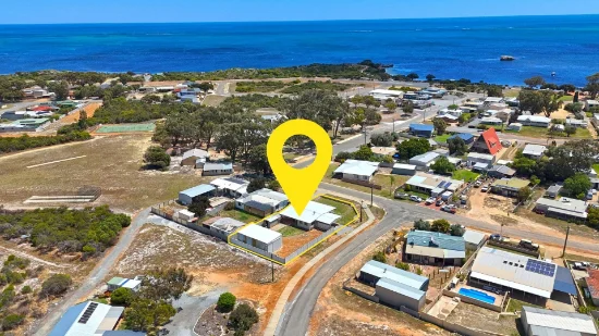 6 Bonham Street, Leeman, WA 6514