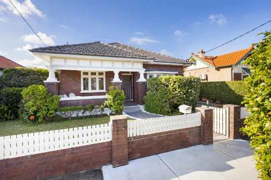 6 Bouvardia Street, Russell Lea, NSW 2046