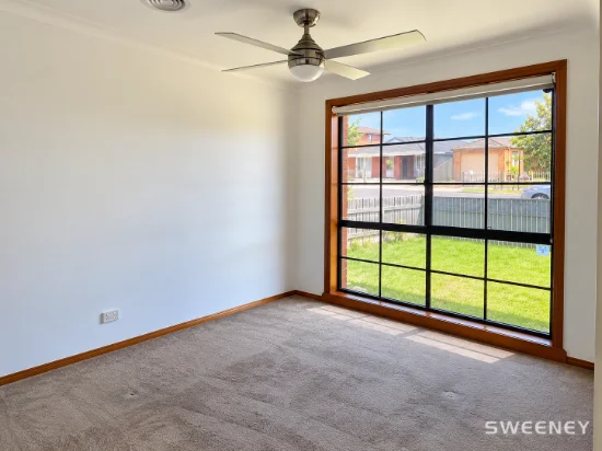 6 Brennan Court, Altona Meadows, Vic 3028 - For Rent