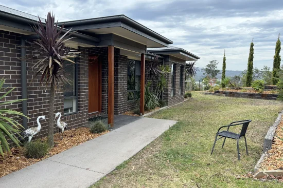 6 Bridle Place, Bega, NSW 2550