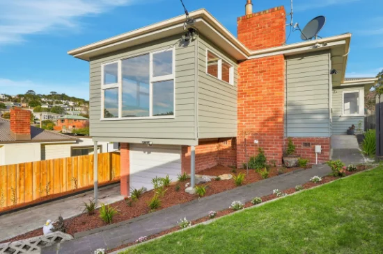 6 Broad Street, Lindisfarne, Tas 7015