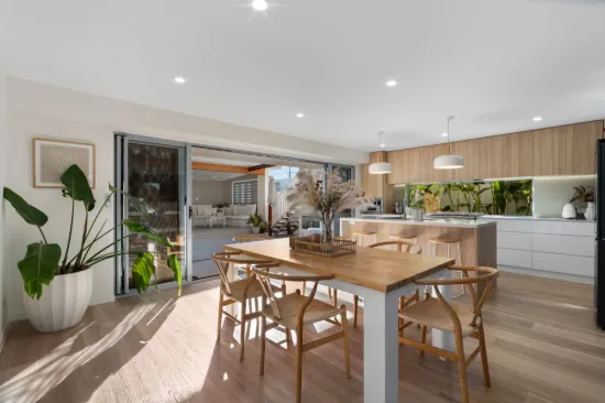 6 Budweiser Street, Biggera Waters, Qld 4216