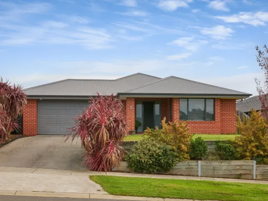 6 Byron Drive, Drouin, Vic 3818