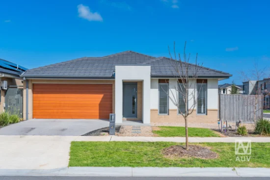 6 Cabo Circuit, Clyde North, Vic 3978