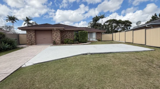 6 Callinar Court, Meadowbrook, Qld 4131