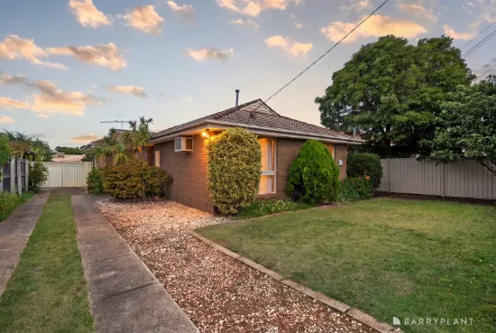6 Carina Drive, Melton, Vic 3337