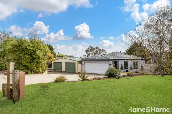 6 Carinya Drive, Gisborne, Vic 3437