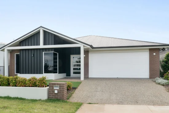 6 Carlow Lane, Middle Ridge, Qld 4350