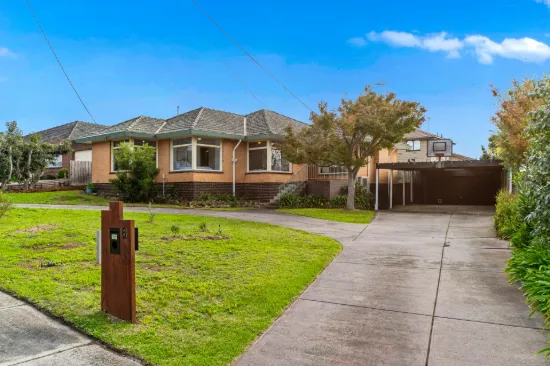 6 Carol Court, Frankston, Vic 3199