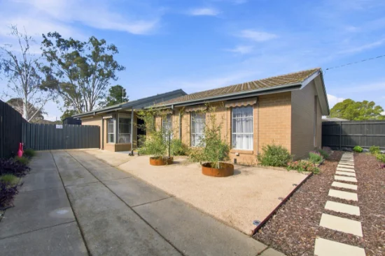 6 Chalmer Ct, Sale, Vic 3850 - For Rent