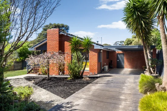6 Chalmers Grove, Upper Ferntree Gully, Vic 3156