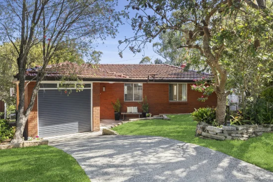 6 Crest Place, Engadine, NSW 2233 - For Sale