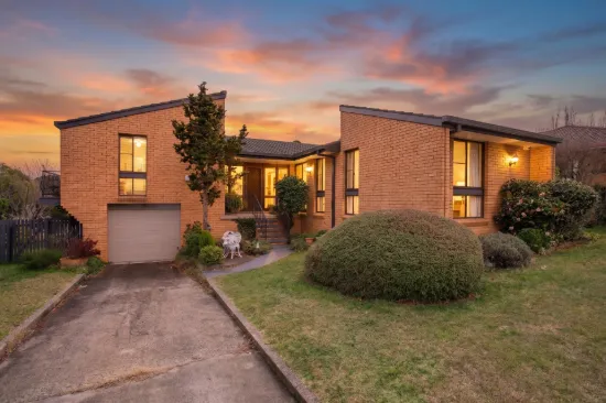 6 Crest Road, Armidale, NSW 2350