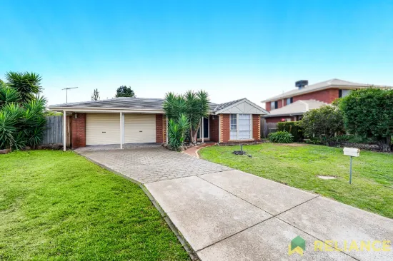 6 Daley Court, Brookfield, Vic 3338