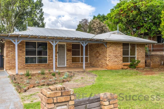 6 Dalzell Crescent, Darling Heights, Qld 4350