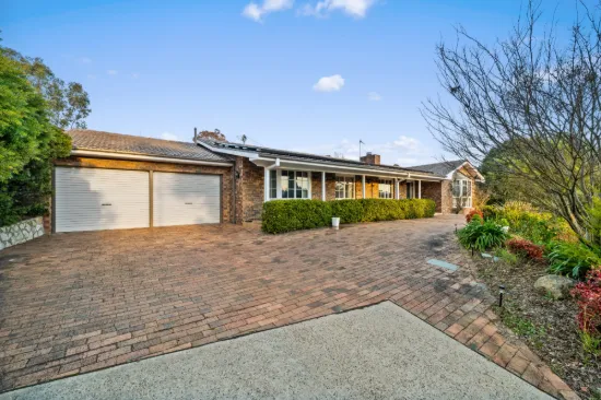 6 Demaine Crescent, Fadden, ACT 2904