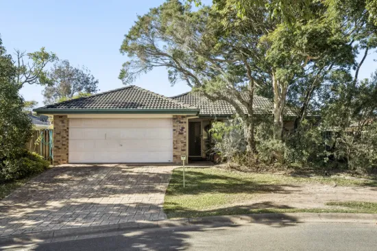 6 Dunedin Close, Merrimac, Qld 4226