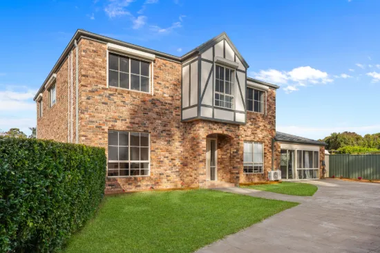 6 Dyson Place, Glenmore Park, NSW 2745