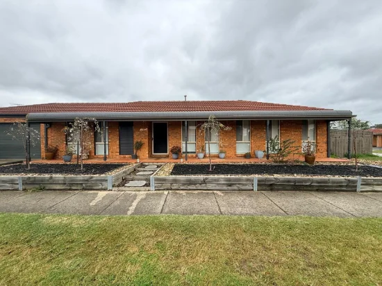 6 Elpara Way, Hampton Park, Vic 3976