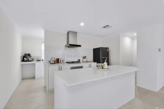 6 Empire Way, Yanchep, WA 6035