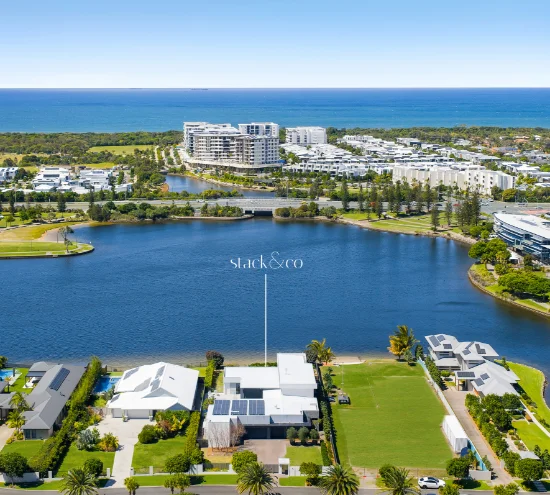 6 Entrance Island, Bokarina, Qld 4575