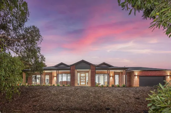 6  Faheys Road, Gordon, Vic 3345