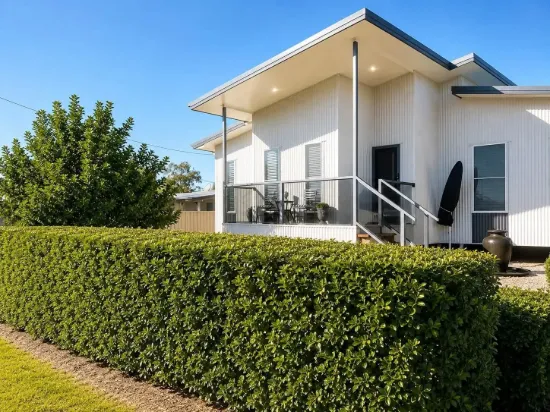 6 Ferrier Street, Roma, Qld 4455