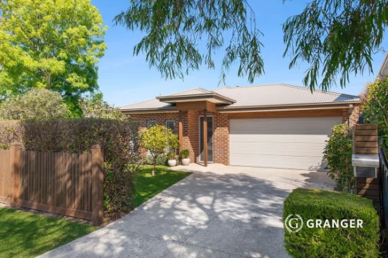 6 Foothills Avenue, McCrae, Vic 3938