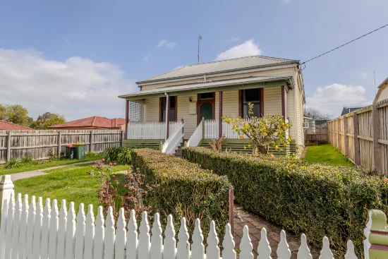 6 Gibbs Place, Bairnsdale, Vic 3875