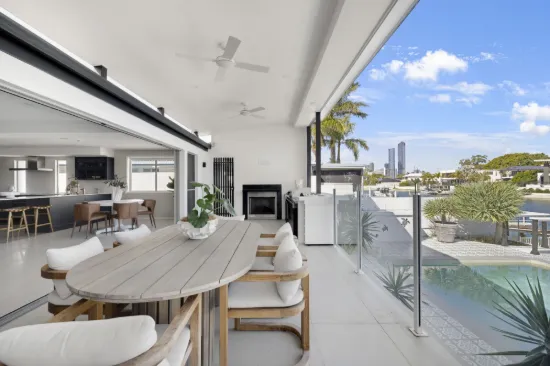 6 Grant Place, Broadbeach Waters, Qld 4218