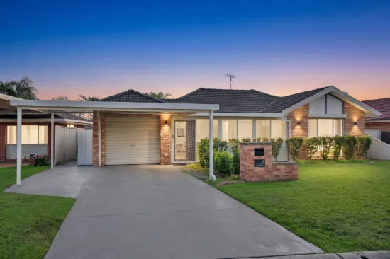 6 Gunn Place, St Helens Park, NSW 2560