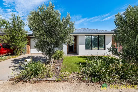 6 Guthrie Drive, Melton South, Vic 3338