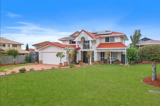 6 Hampshire Close, Carindale, Qld 4152