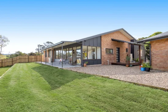 6 Hilltop Crescent, Maleny, Qld 4552