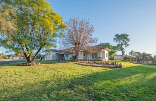 6 Honeysuckle Street, Forbes, NSW 2871