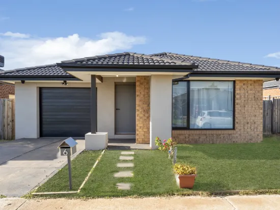 6 Houston Drive, Thornhill Park, Vic 3335