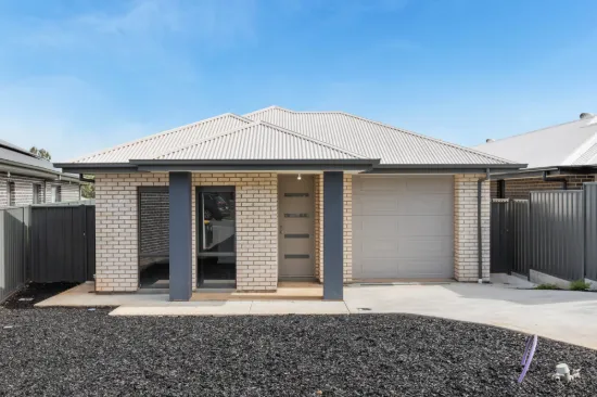 6 Irving Place, Para Hills, SA 5096