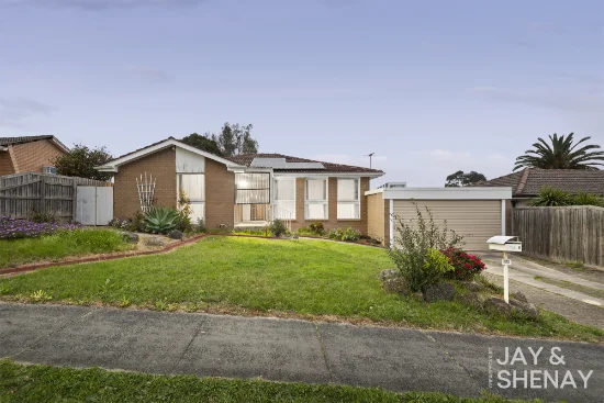 6 Isaac Smith Crescent, Endeavour Hills, Vic 3802