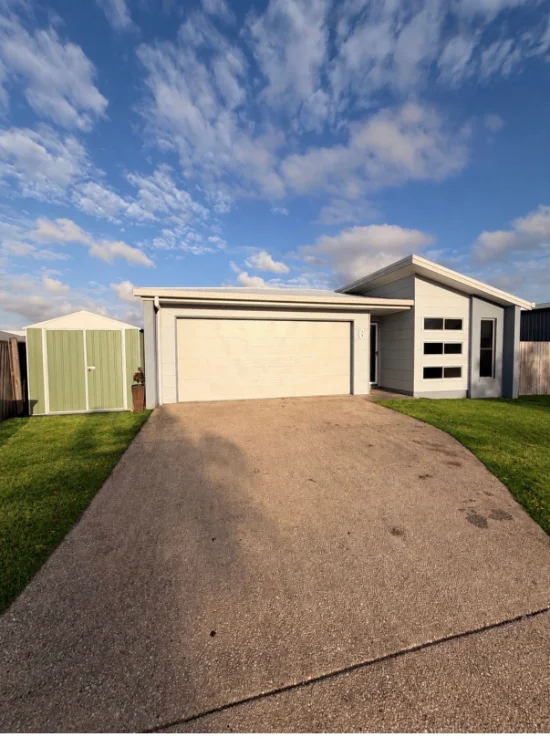 6 Isobel Avenue, Mirani, Qld 4754