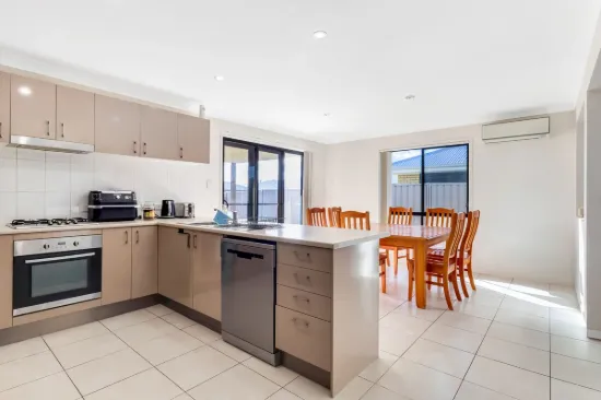 6 Jade Street, Emerald, Qld 4720