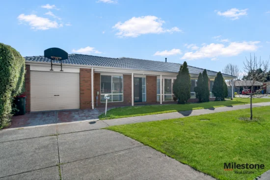 6 Jaye Place, Cranbourne West, Vic 3977