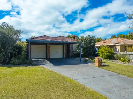 6 Jonwest Close, Torquay, Qld 4655
