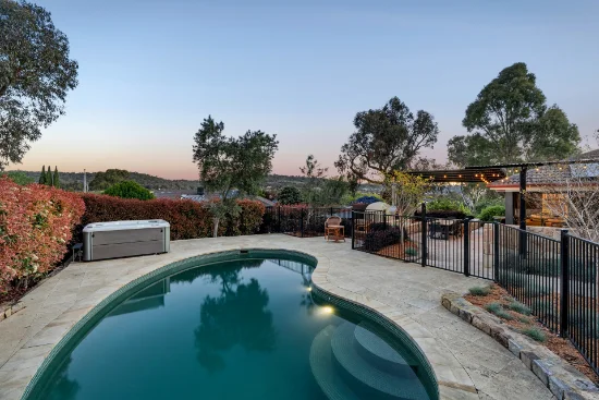 6 Kalang Place, Jerrabomberra, NSW 2619