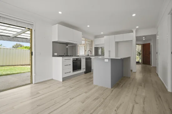 6 Karingal Place, Blue Haven, NSW 2262