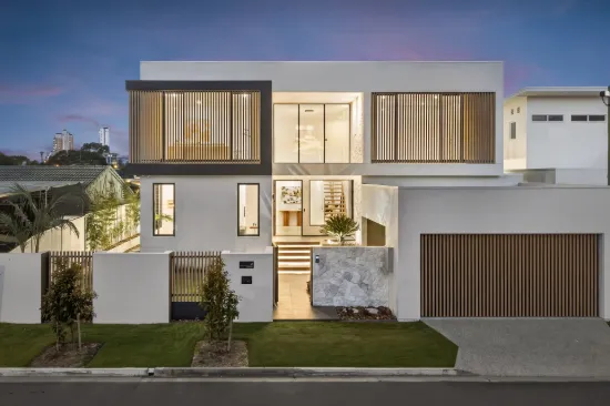6 Key West, Broadbeach Waters, Qld 4218