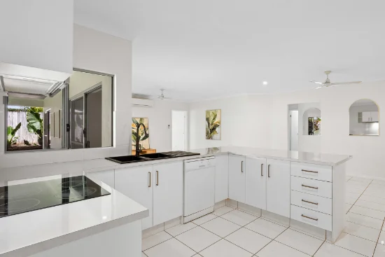 6 Kurt Close, Palm Cove, Qld 4879