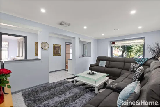 6 Lachlan Crescent, Roxburgh Park, Vic 3064-Image