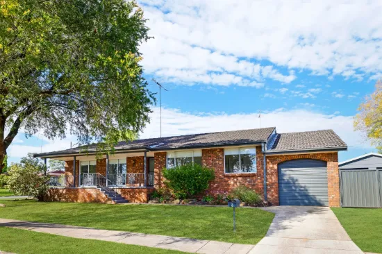 6 Lowanna Drive, South Penrith, NSW 2750
